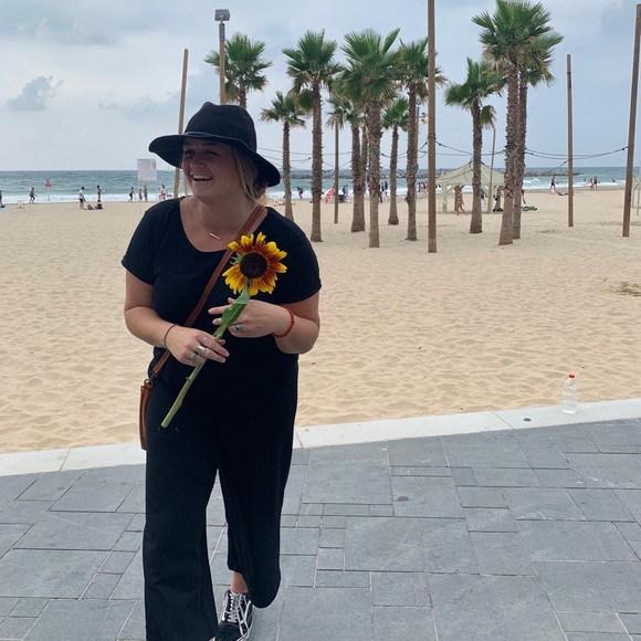 Meet your Posher, Madelyn - Picture 1 of 1